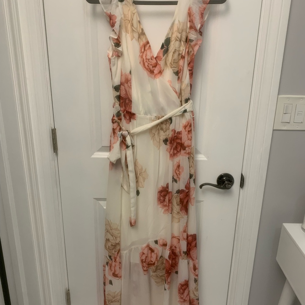 Floral Maxi Dress in White and Pink